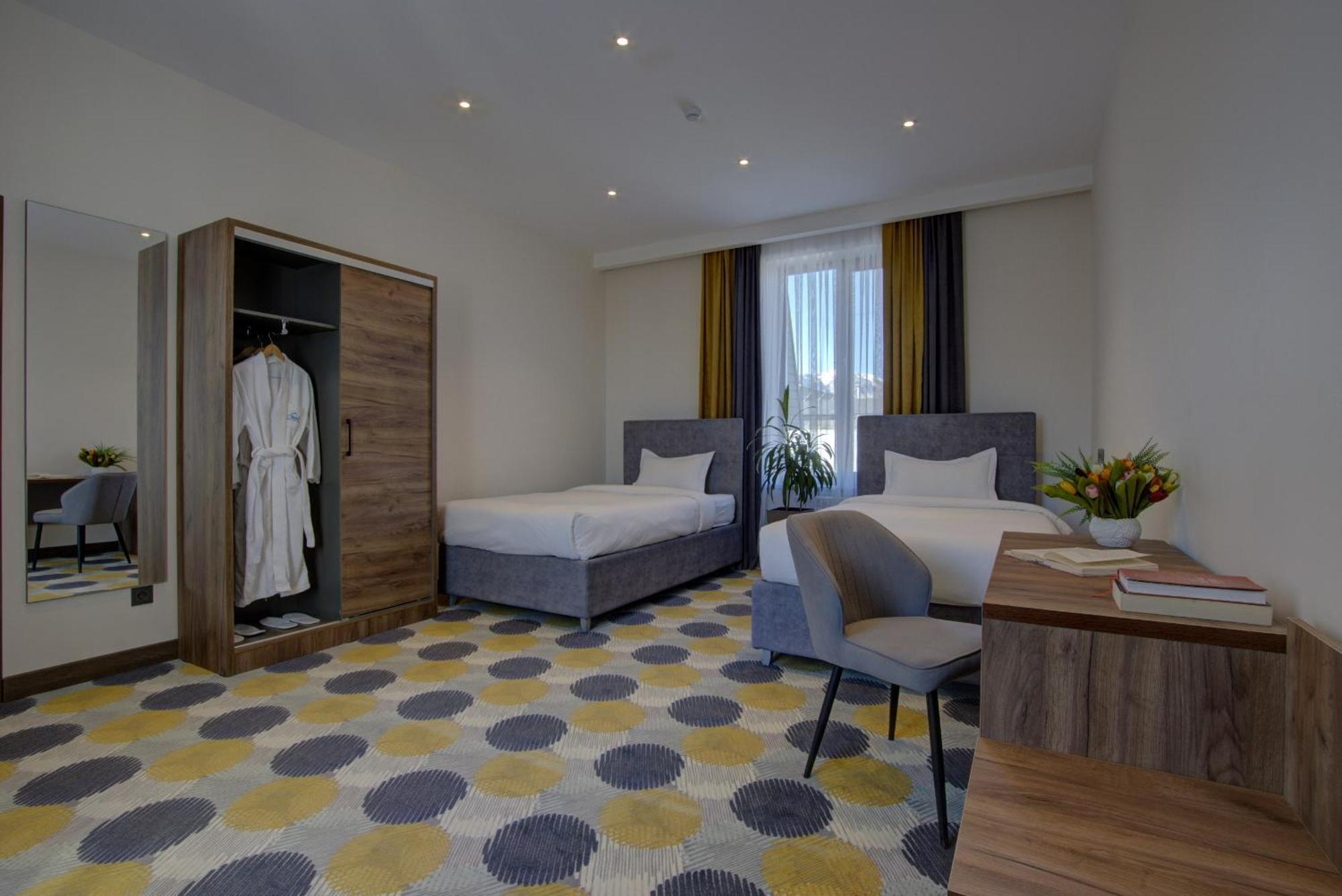Grand Khan Tengri 4* Naryn 외부 사진