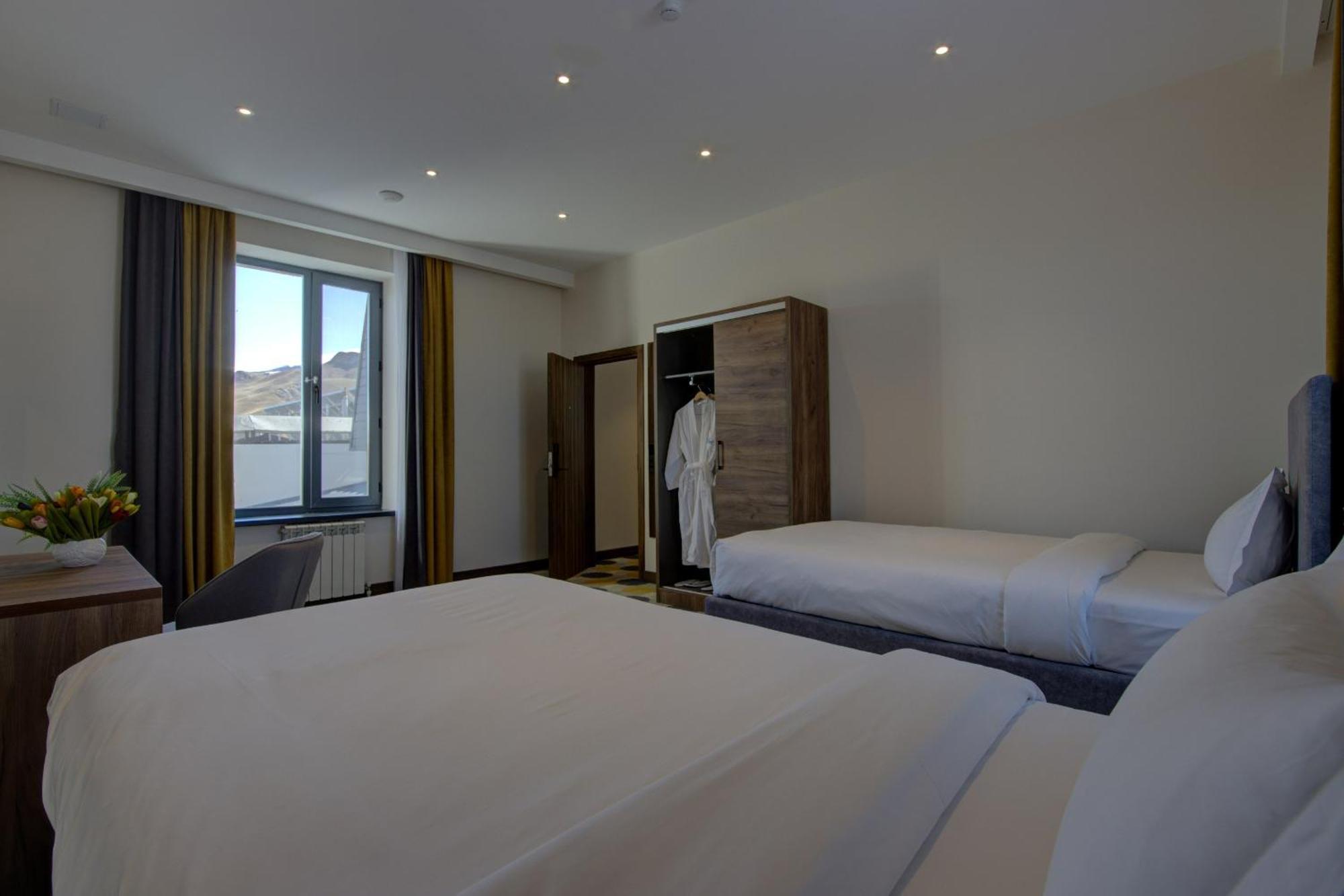 Grand Khan Tengri 4* Naryn 외부 사진